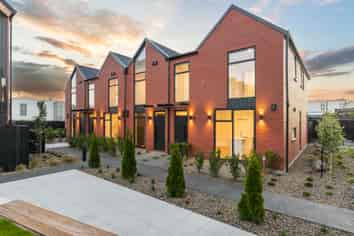 4/17 Donald Place, Merivale