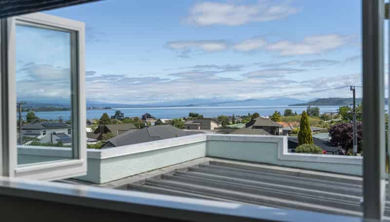12 Mere Road, Taupo