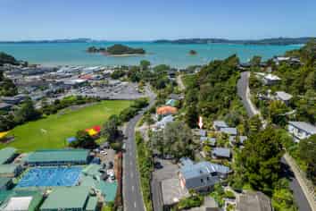 1/32 School Road, Paihia