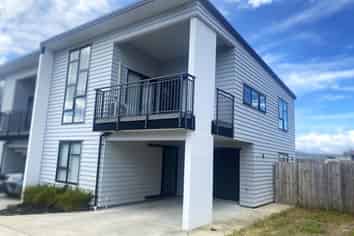 11C Tawa Crescent, Manurewa