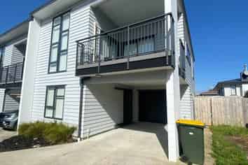 11C Tawa Crescent, Manurewa