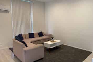 11C Tawa Crescent, Manurewa