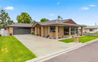 6 Campbell Grove, Levin