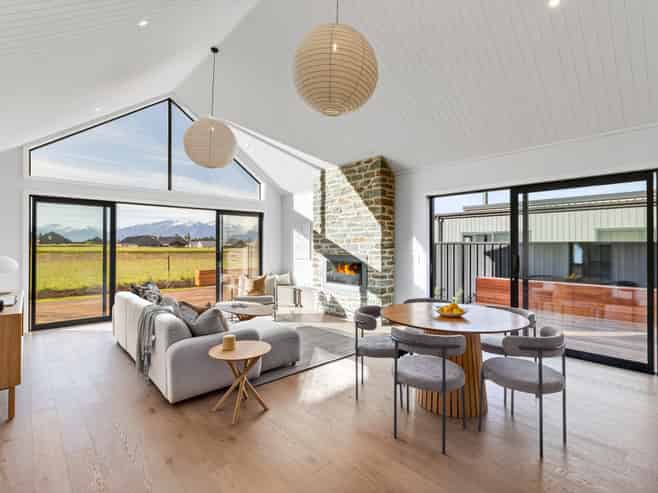 15 Packer Road, WANAKA