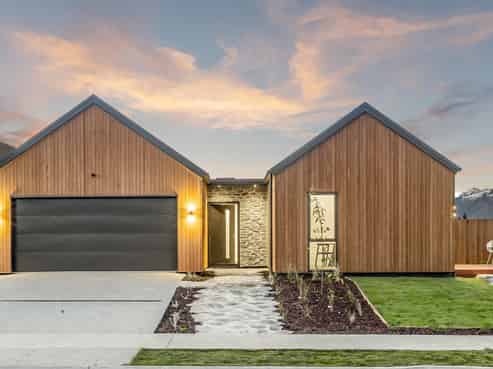 15 Packer Road, Wanaka