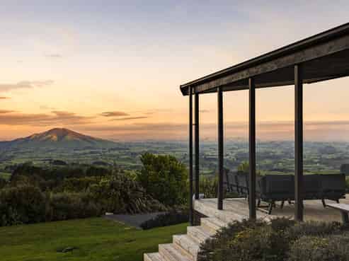 8 Tiwarawara Lane, Pirongia