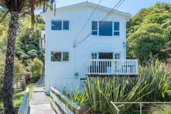 30A Friend Street, Karori