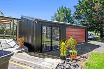 77 Portland Road, Portland