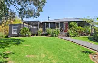 77 Portland Road, Portland