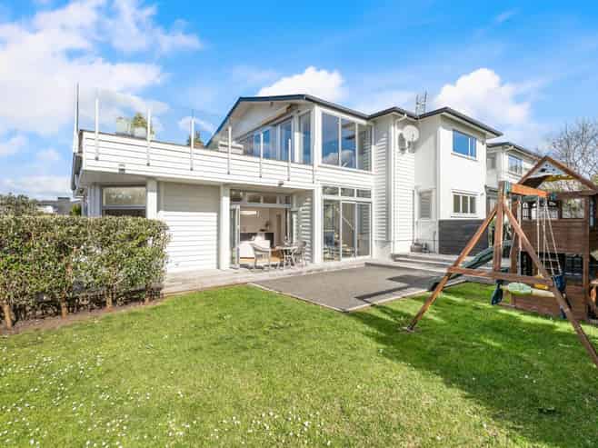 9 The Way, Beachlands