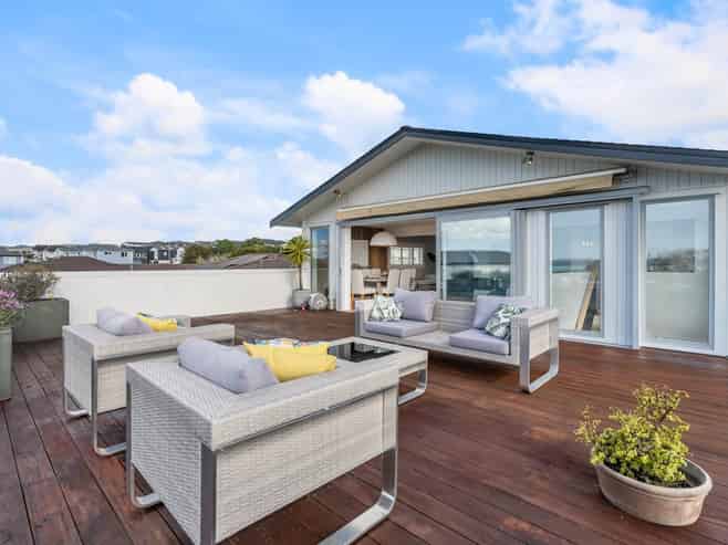 9 The Way, Beachlands