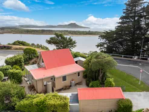 1385 Coast Road, Karitane