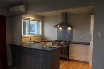 13 Beaumaris Place, Dinsdale