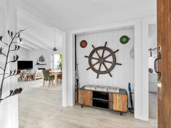 899 Whangaparaoa Road, Manly