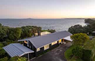 899 Whangaparaoa Road, Manly