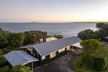 899 Whangaparaoa Road, Manly