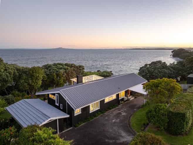 899 Whangaparaoa Road, Manly