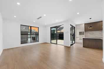 59 Karaka Village Parade, Karaka