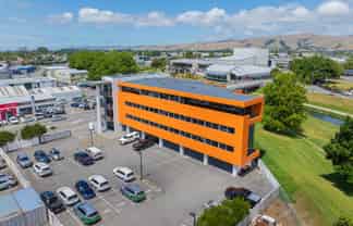 Bright CBD Offices – Lift, Views & Visitor Parks