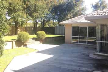 26 Ambleside Drive, Northpark