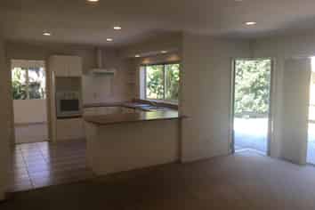 26 Ambleside Drive, Northpark