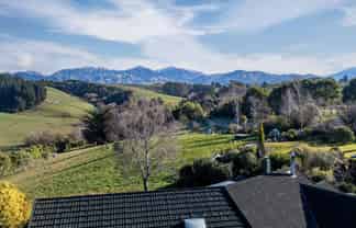 155 Downs Road, Geraldine Downs