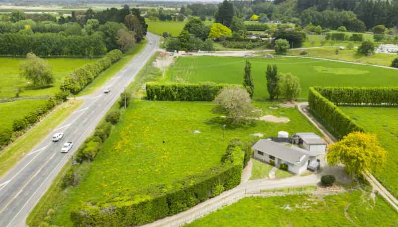 823 Napier Road, Whakarongo