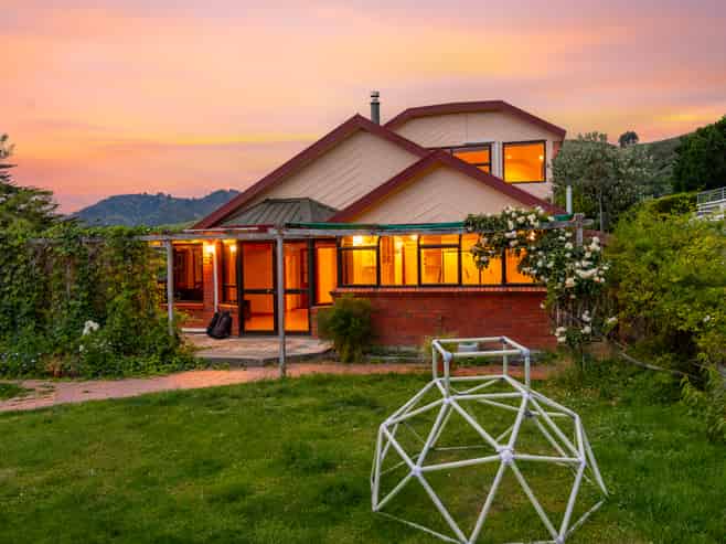 102 Brooklands Road, Atawhai