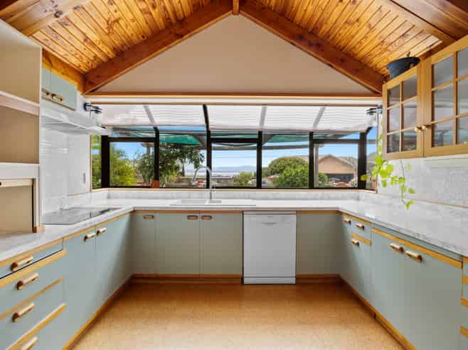 102 Brooklands Road, Atawhai