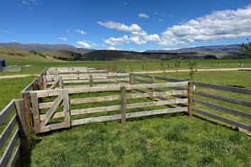 1791 Bells Lane, Tarras