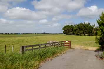 944 State Highway 1, Himatangi