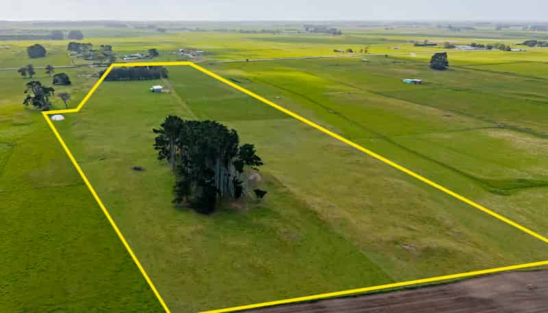 944 State Highway 1, Himatangi