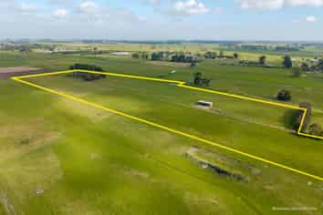 944 State Highway 1, Himatangi