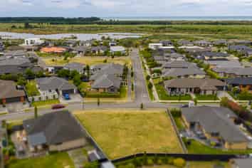 13 Turvey Street, Pegasus