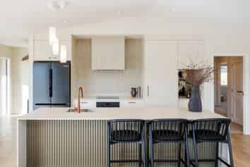 175 Karuhiruhi Street, Waikanae Beach