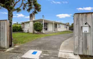 25 Pinedale Parade, Milson