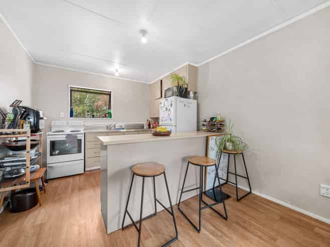 73 Roberts Road, Lansdowne