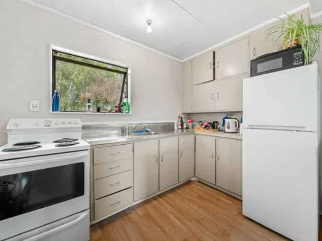 73 Roberts Road, Lansdowne