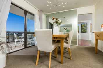 2 Cairnbrae Court, Northcross