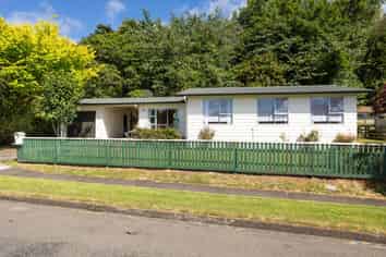 5 Carlson Street, Dannevirke