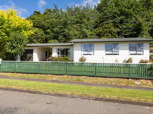 5 Carlson Street, Dannevirke