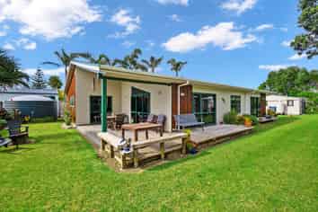 4 Ringer Avenue, Matapouri