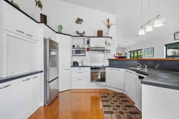 4 Ringer Avenue, Matapouri