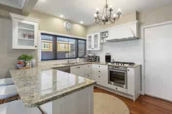 130 Fourteenth Avenue , Avenues