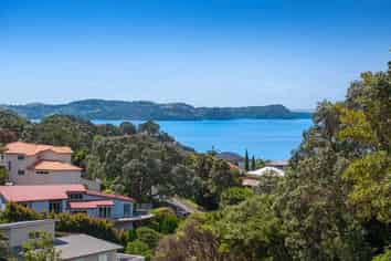 304C Whangaparaoa Road, Red Beach