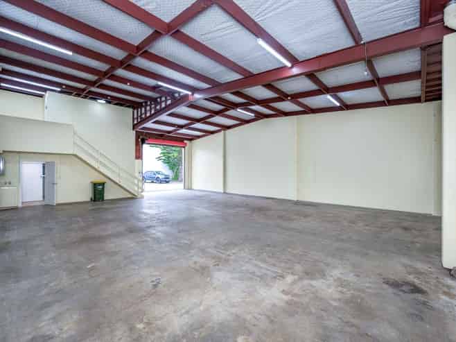 CENTRAL WEST AUCKLAND WAREHOUSE
