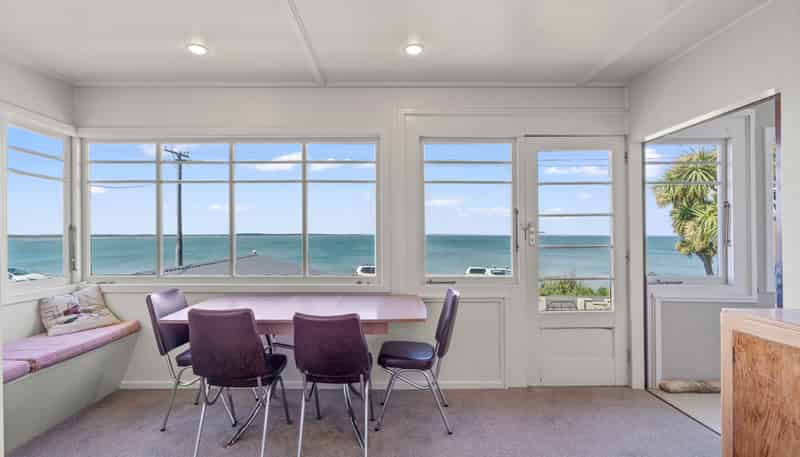 138 Rocks Highway, Riverton