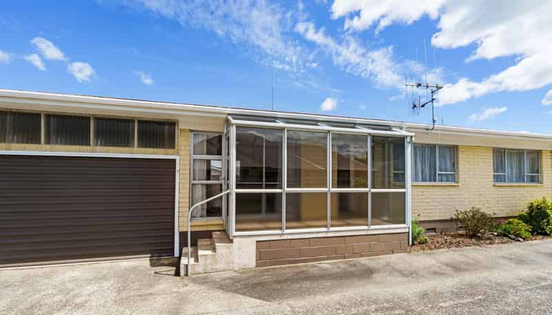 2/17 Princes Street, Kensington