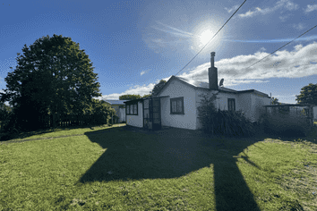 2 Lake Street, Takapau