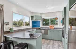 2/35 Fairview Terrace, Waipahihi